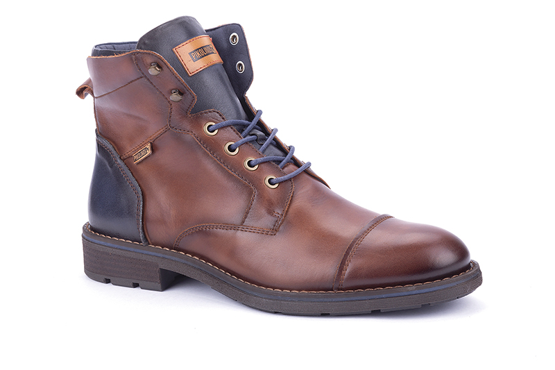 Pikolinos ref : 8170 PK-CUERO 139.95€